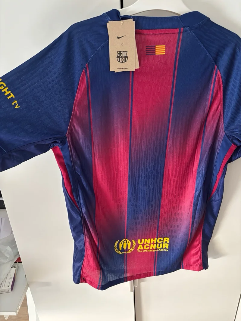 Foto de Rubén Serrano con su camiseta